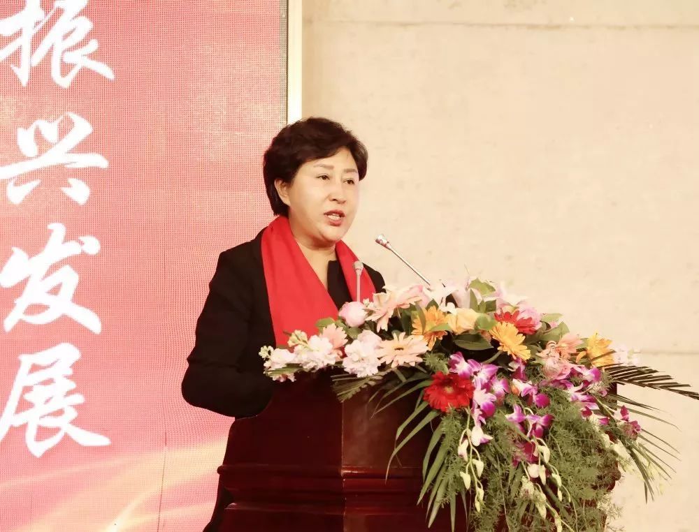 方长丽全国三八红旗手,吉林省优秀企业家,吉林市劳动