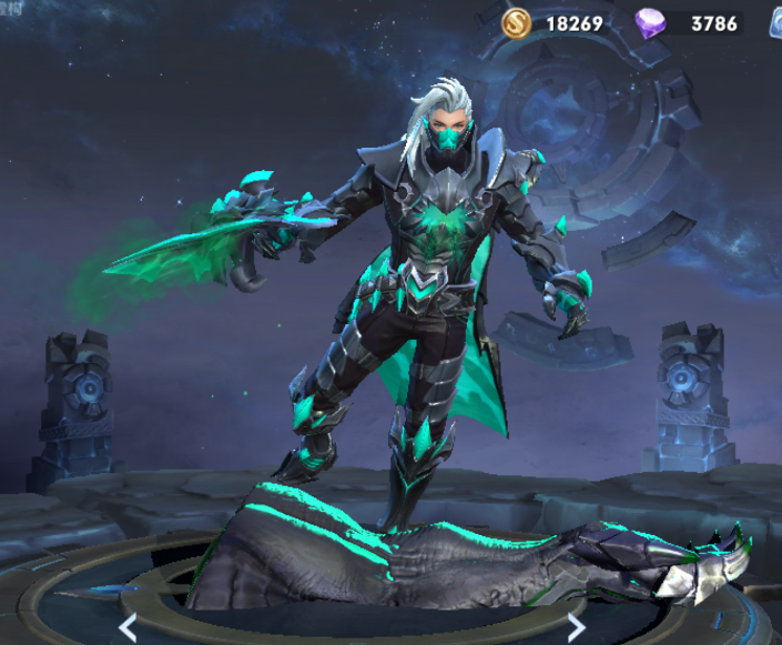 赵云在战斗中有位移有输出,可以快速打出雷霆一击,用好了就是场上的