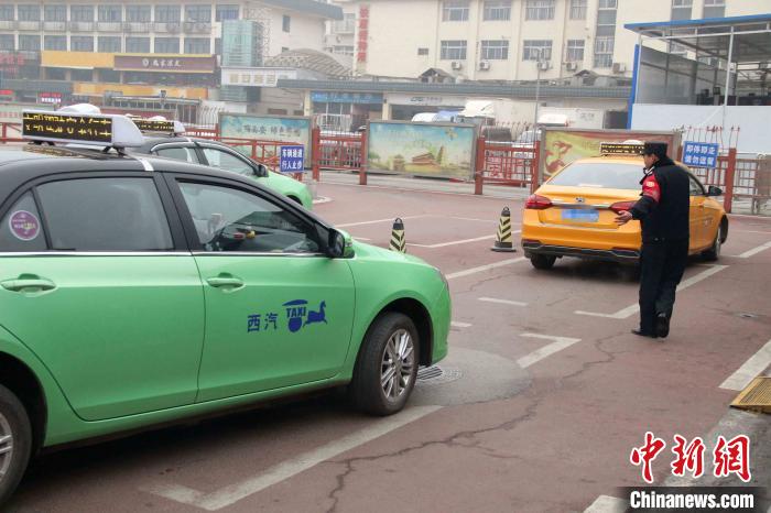 西安所有出租車公司減免車輛一個月承包費和服務費