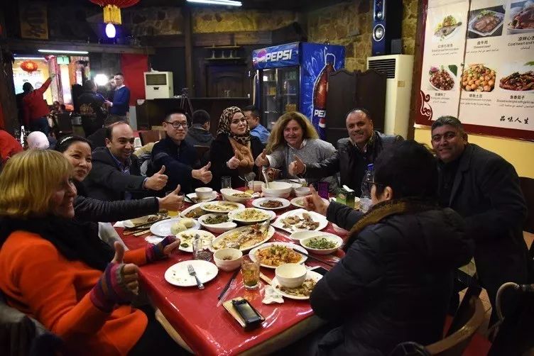 留学生瞒着家人突然回家过年 来自搜狐网