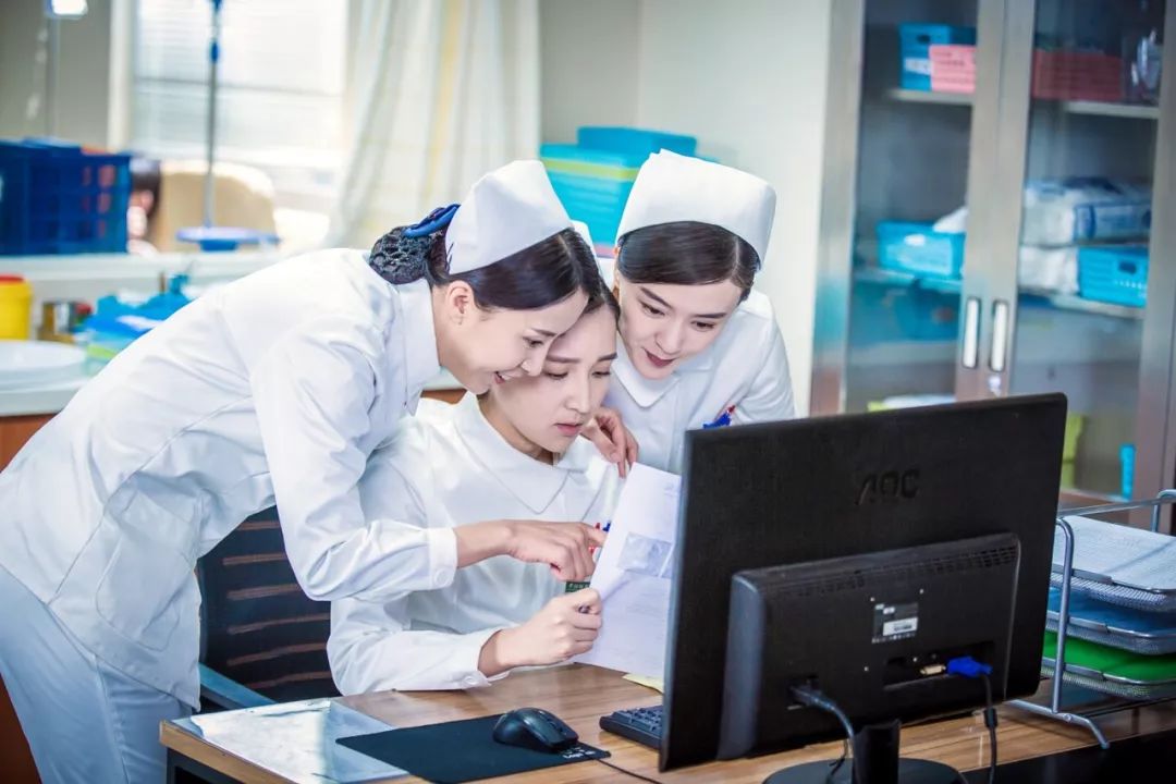 急诊科医生广东卫视开播向奋战在一线的白衣天使致敬