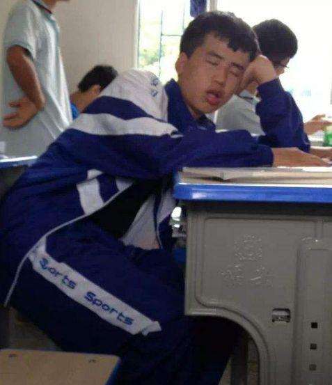 初中最常见的3种沙雕学生第1种带给人欢乐后两种人神共愤