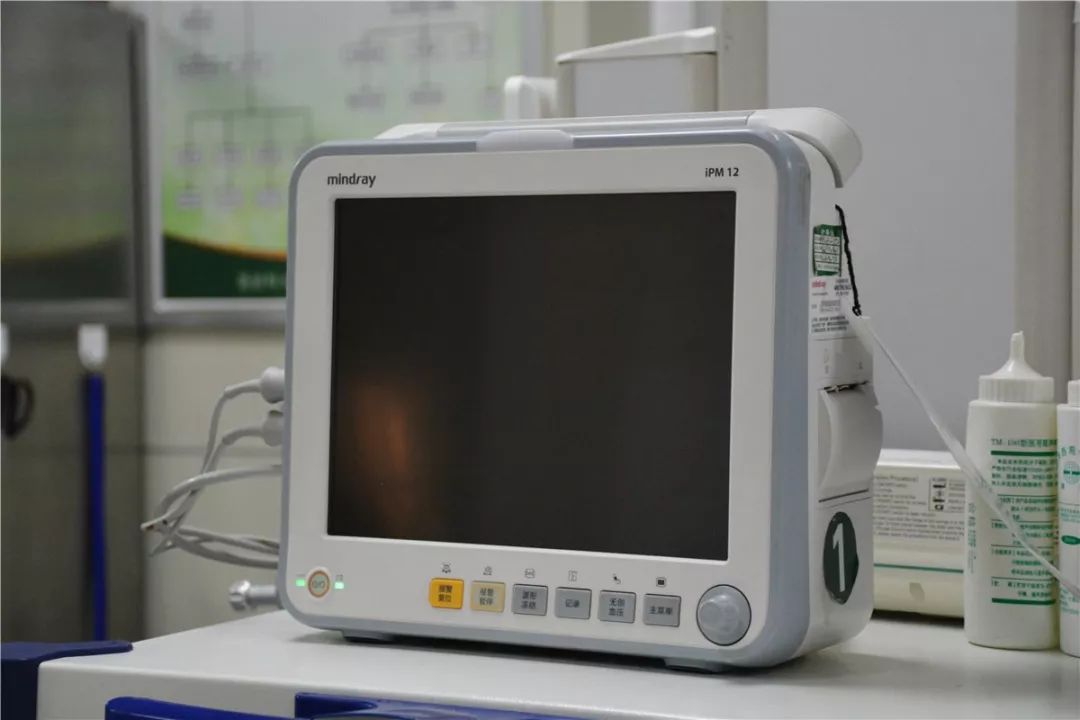 同舟共济携手同行