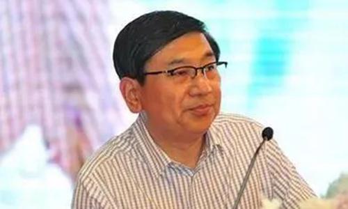 这一次,他购置了一台磨面机,然后带着两个儿子丹志民,丹志国一起做起