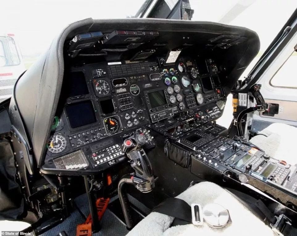 s92直升机内部图片