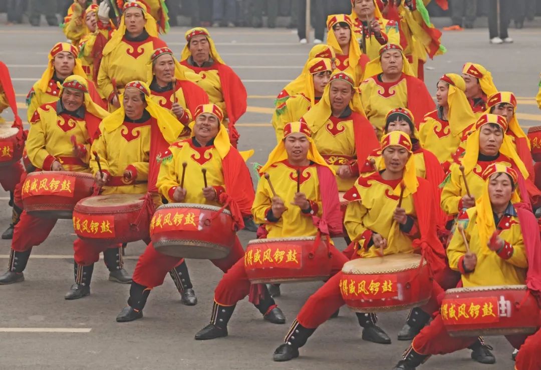 大地新载春的锣鼓