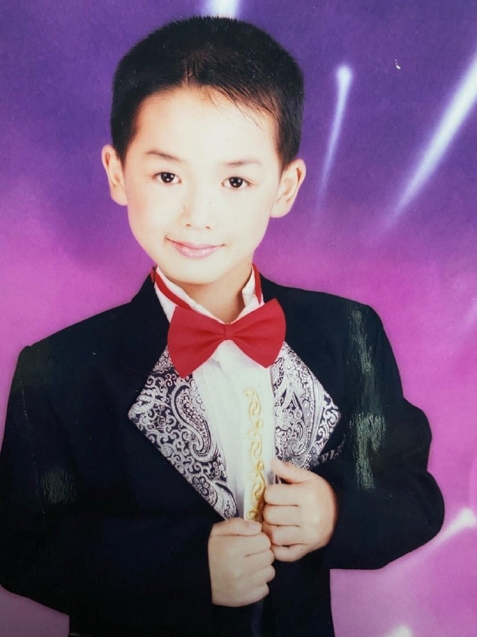 请保持这个节奏不要停下来朱正廷暴风上传童年照14p并试图挽回形象