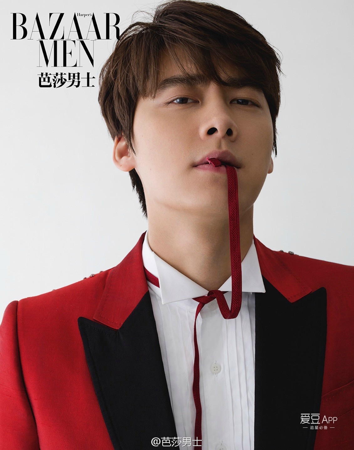 李易峰登《芭莎男士》17年2月刊封面回顾 掀起粉红"峰"暴