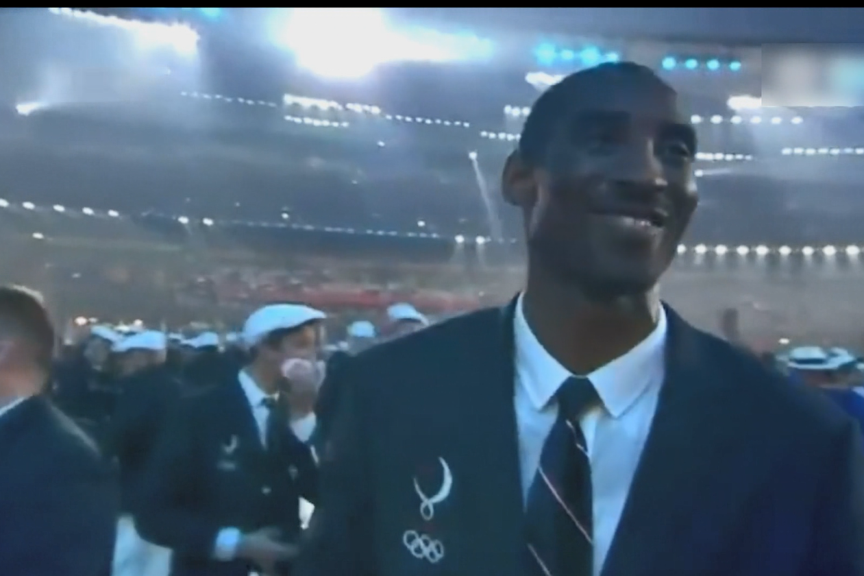 08年北京奥运会当转播镜头给到科比时全场一片欢呼