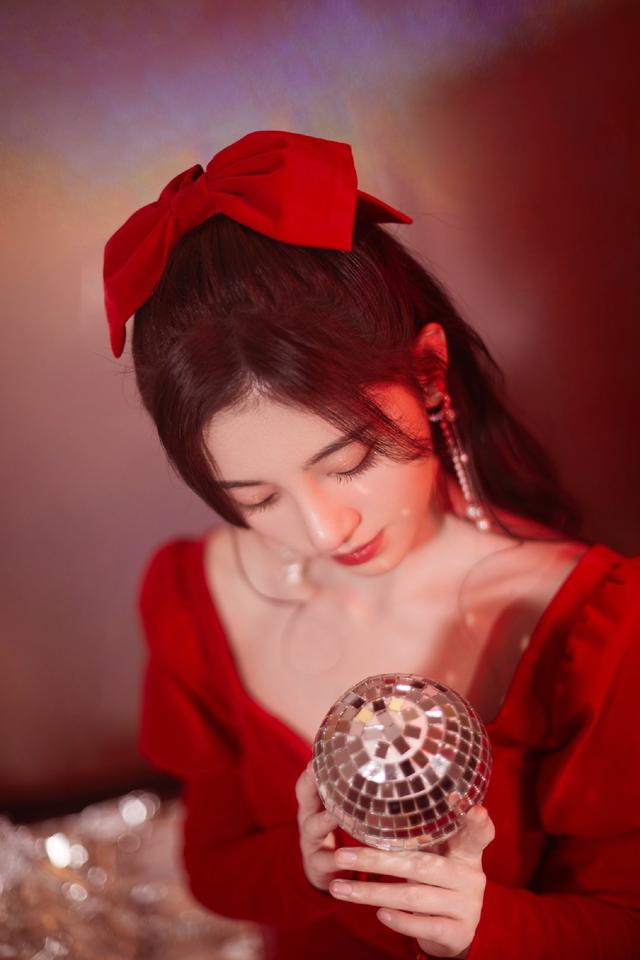 鞠婧祎央视春晚美图