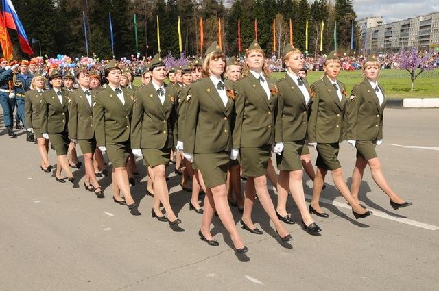 俄羅斯新軍裝發放完畢不學美軍作戰性能提升女兵穿上更美麗