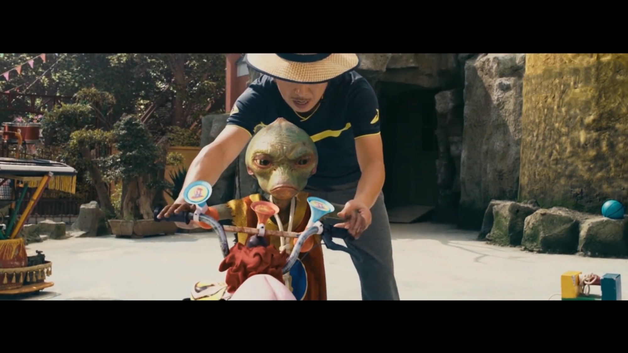 黄渤沈腾疯狂的外星人在耍与被耍之间到底疯狂了谁