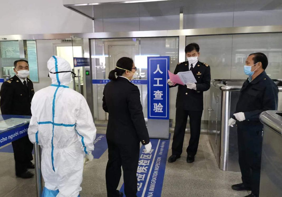 坚决打赢疫情防控阻击战友谊关海关关口前移外防输出全力做好疫情防控