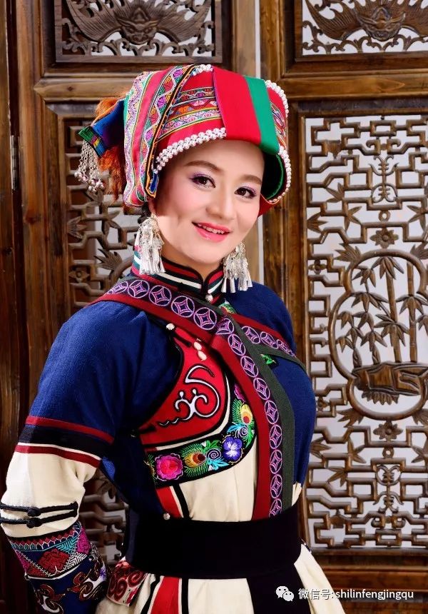 视听石林又见长湖水