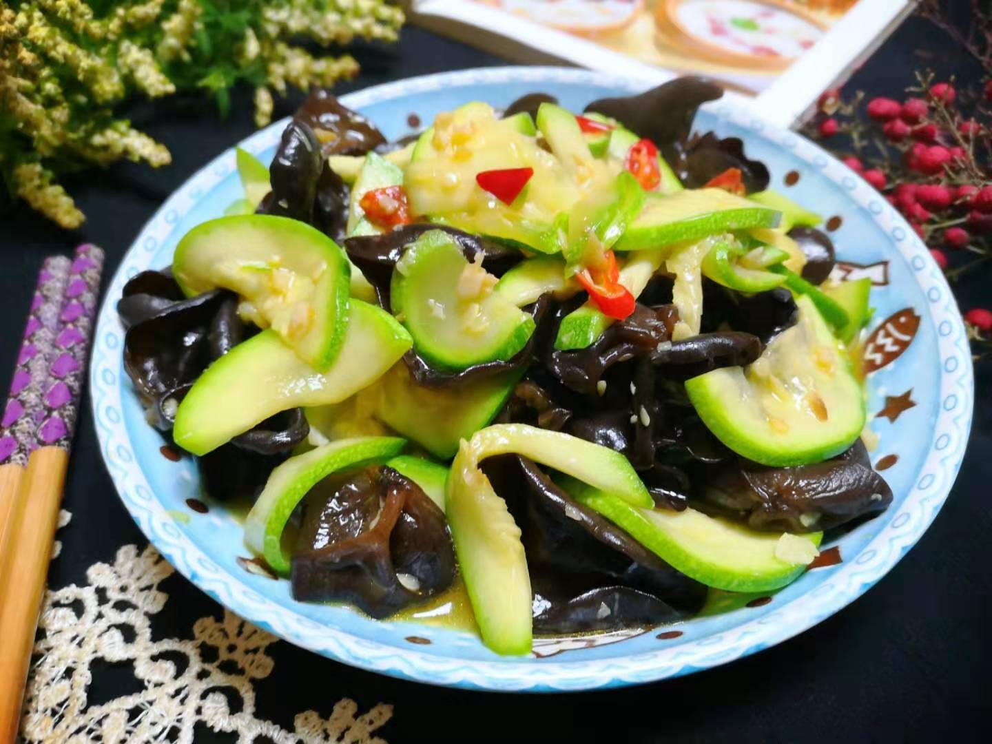 节后这个菜一定要常吃,每天炒一盘,清甜脆嫩,肠道也清爽!