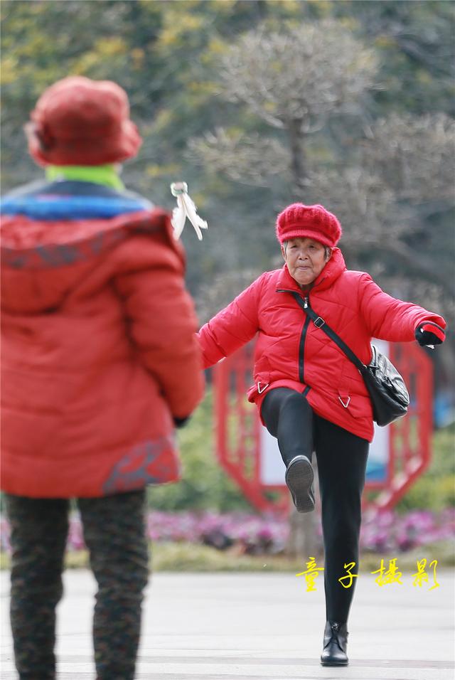 正月初四放风去_洛浦