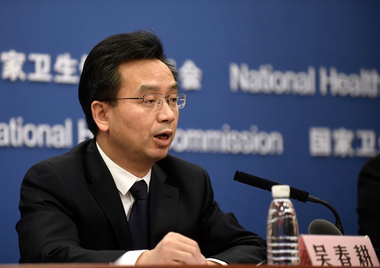 交通运输部新闻发言人,政策研究室主任吴春耕回答记者提问.