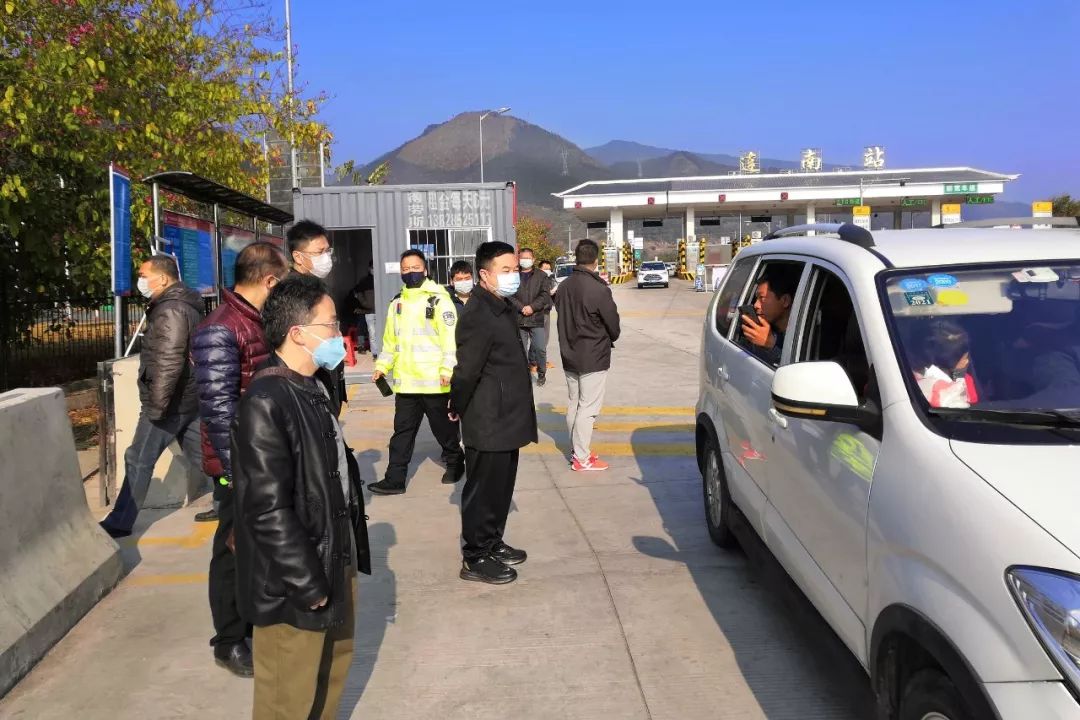连南县长唐金文到三江镇,三排镇检查指导疫情防控工作