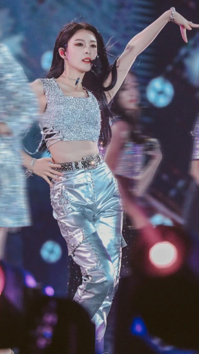 傅菁请停止散发魅力儿童背心穿出来炫女友腹简直撩skr人