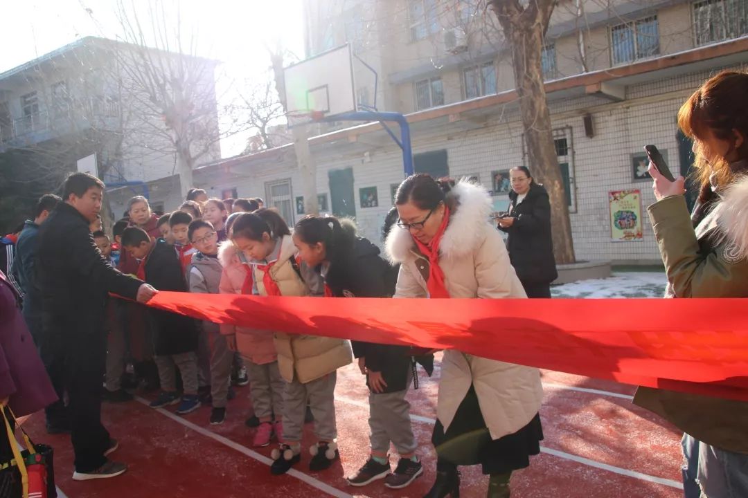 队活动济南市机场小学小手拉大手共筑碧水蓝天