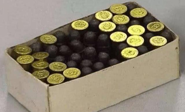 执法用的橡皮子弹,威力真的有那么仁慈吗?这几张图看着就疼_橡胶