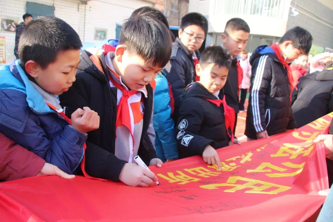 队活动济南市机场小学小手拉大手共筑碧水蓝天