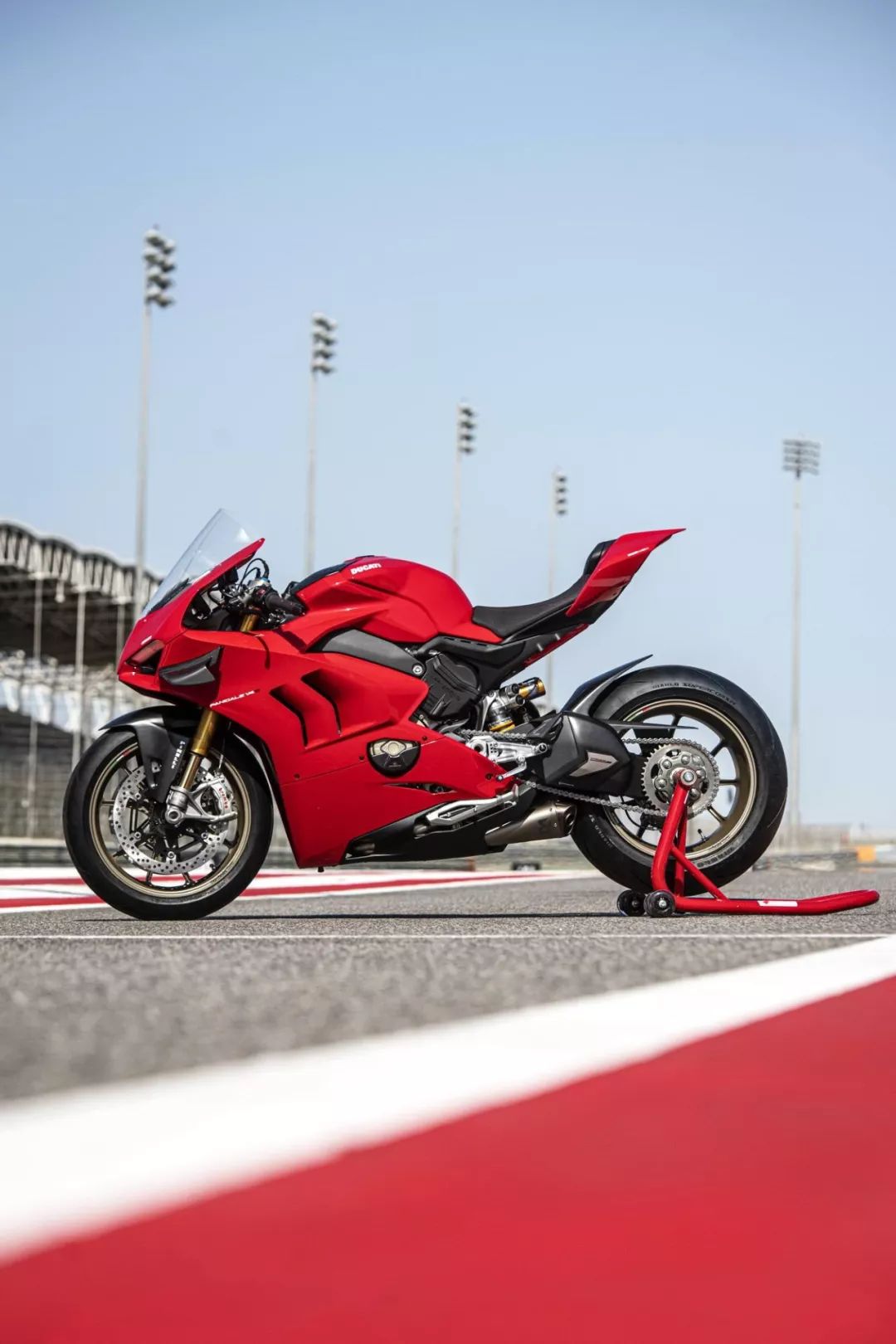 细节特写杜卡迪v4v4sperformance高性能版