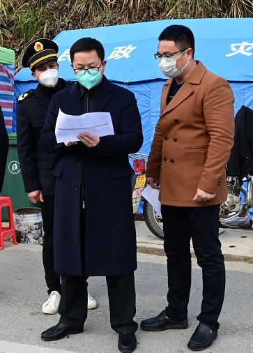 吴建平深入一线检查指导疫情防控工作