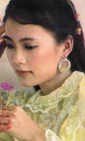 八十年代挂历女郎谭小燕被当年很多观众认为是最漂亮的女演员