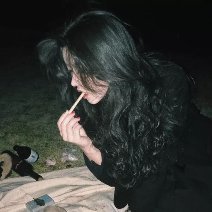 痞痞风女生头像