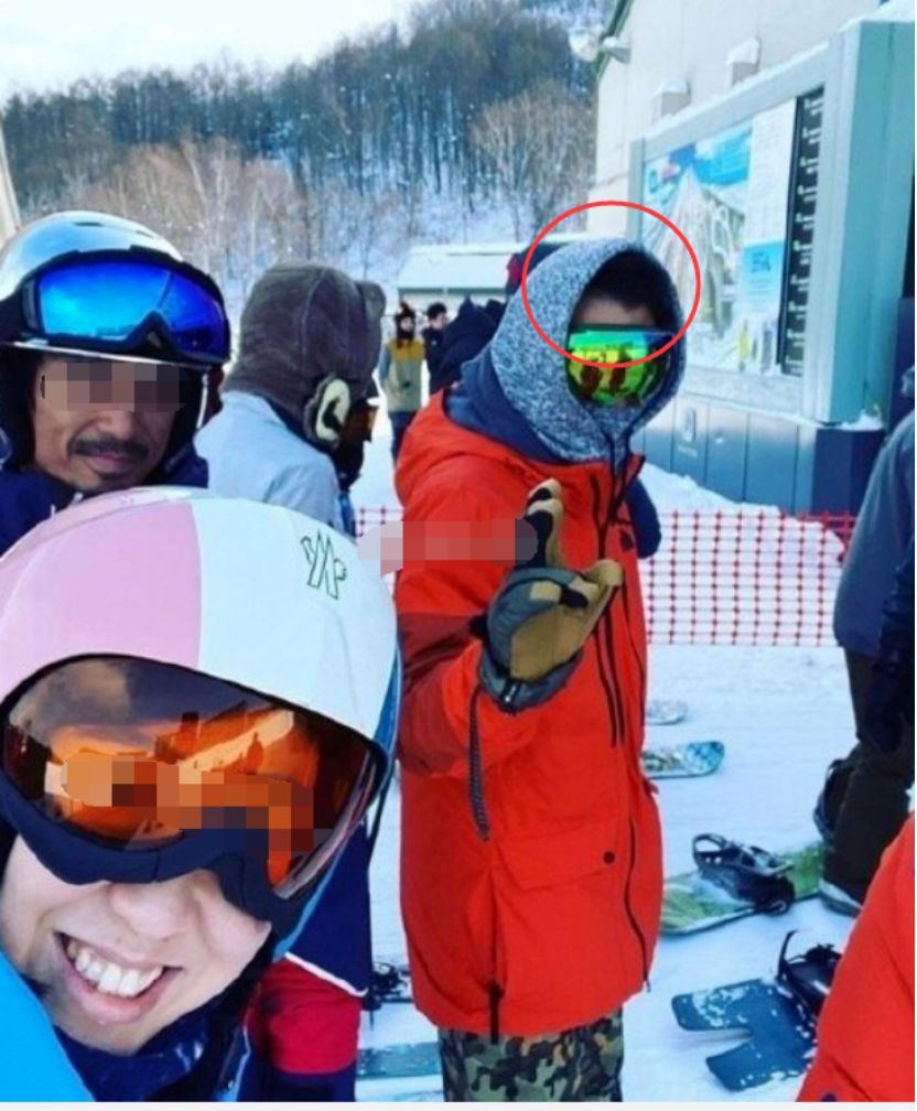 王菲谢霆锋日本滑雪过年,罕见合体被网友偶遇,全副武装难辨认
