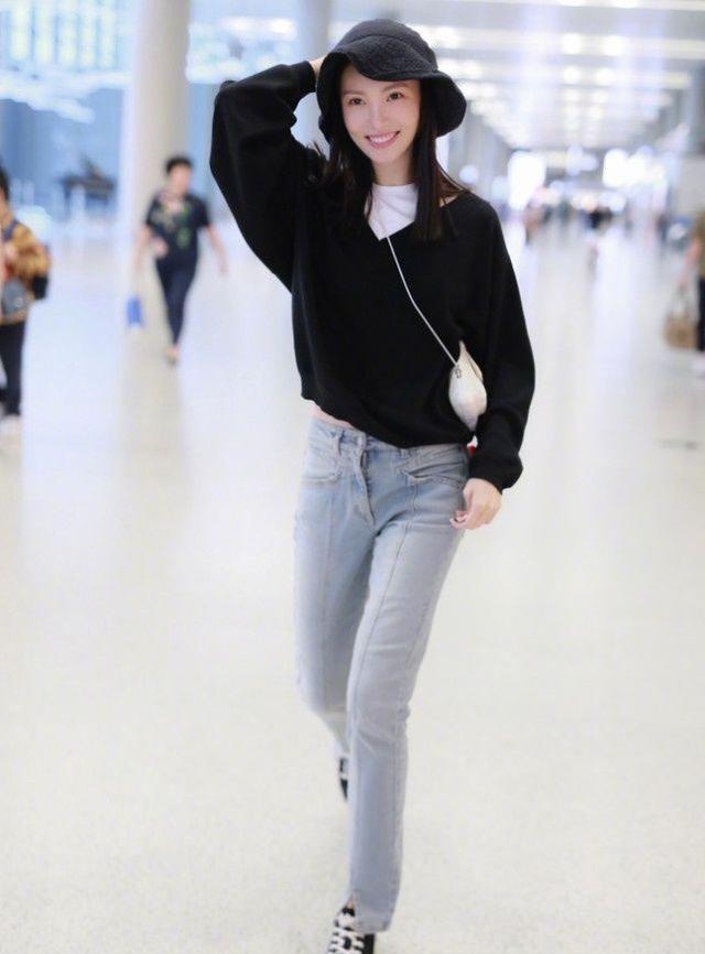舞蹈出身的金晨,身材真的好!_牛仔裤