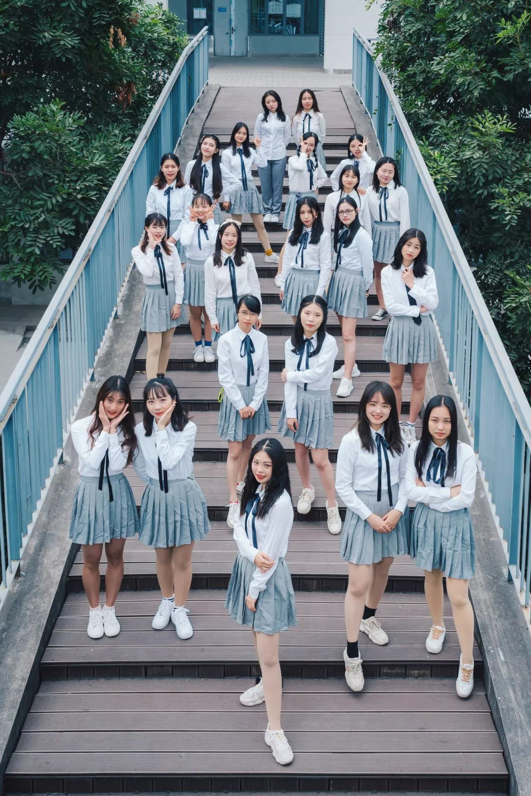 深信演讲团2017级团员毕业照高清图集