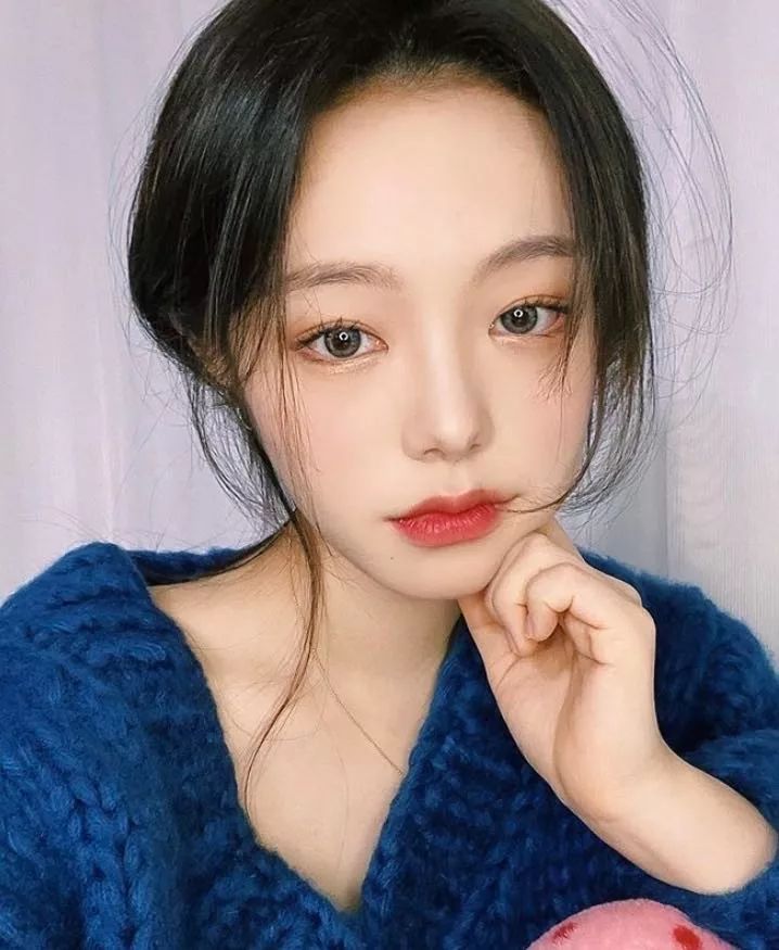 你是渣女脸还是初恋脸别再乱装可爱了