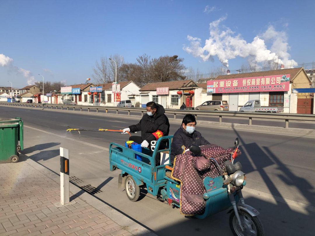 长山镇第一书记在"疫"线