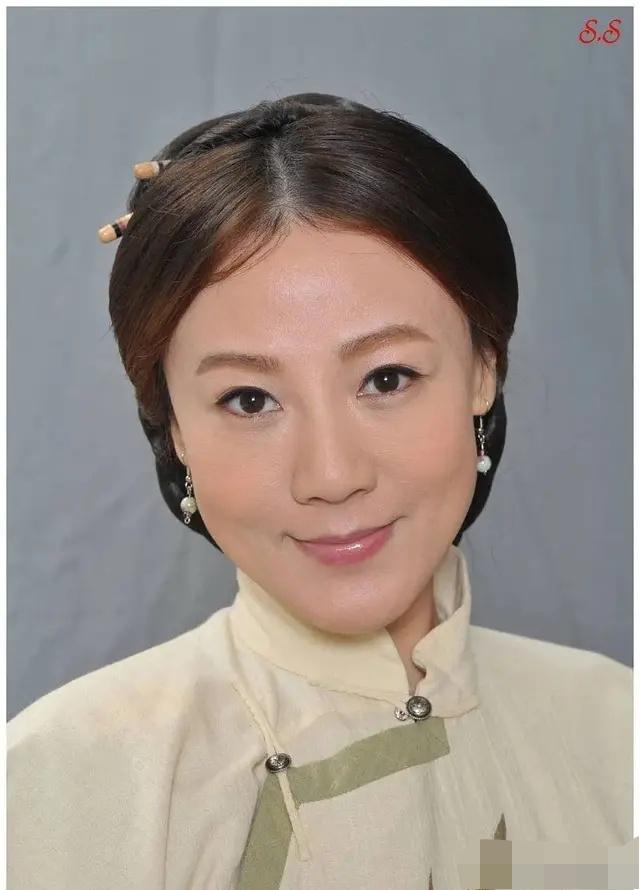 中华等联袂主演古装神话剧《八仙全传之八仙过海》,在剧中饰演何仙姑