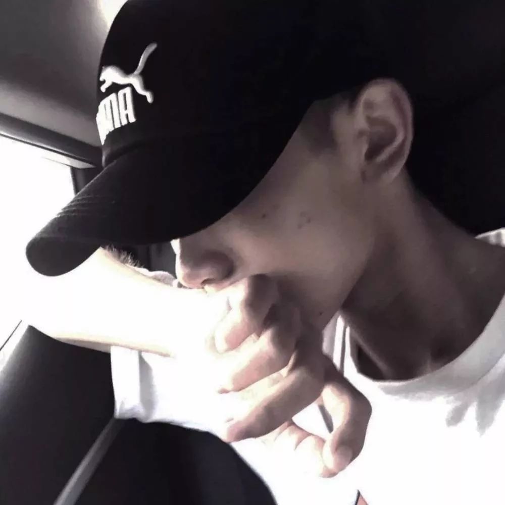 头像明月几时有抬头自己瞅