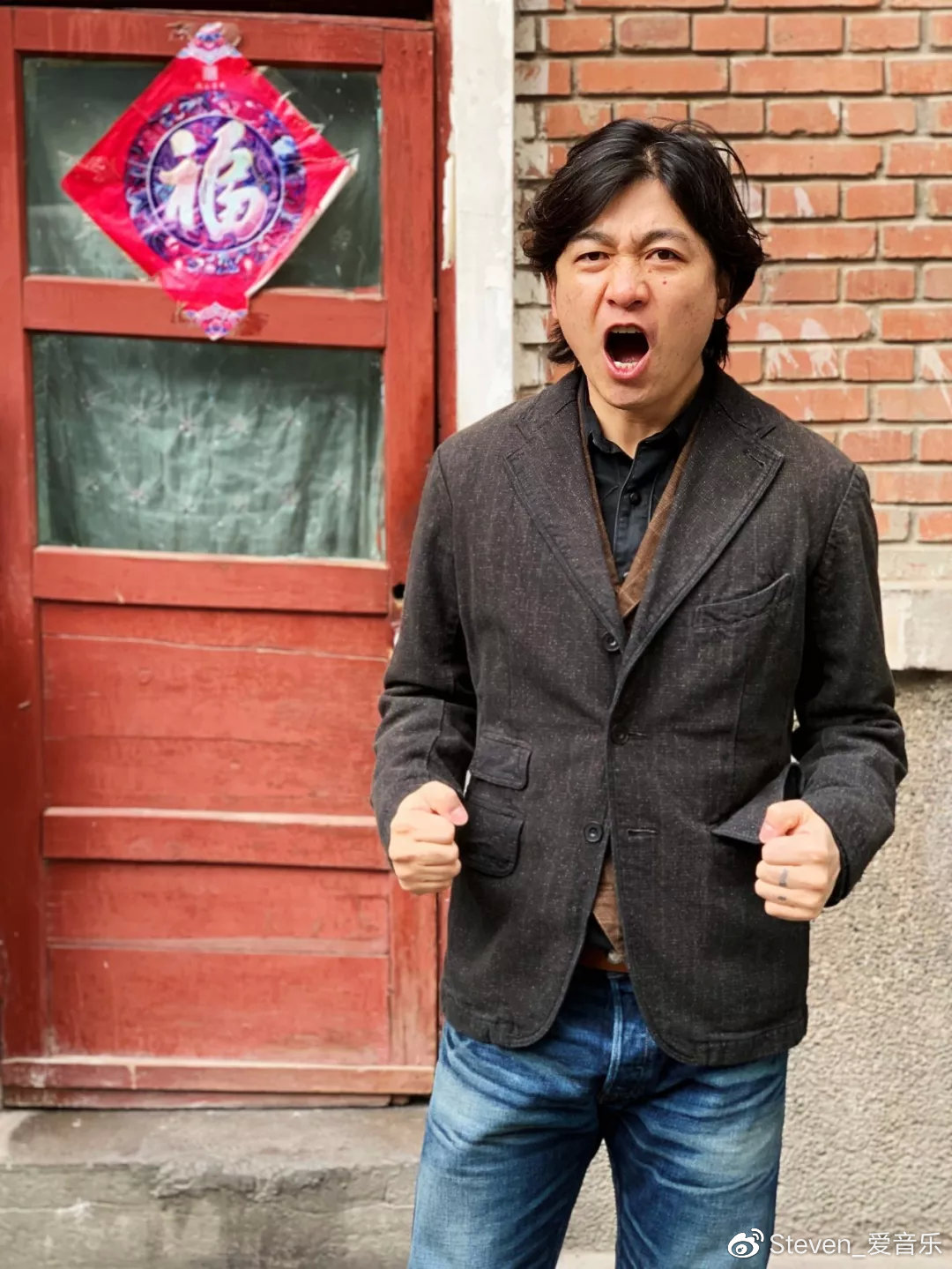 【专访】低苦艾乐队刘堃:让自己的音乐和时代站在一起