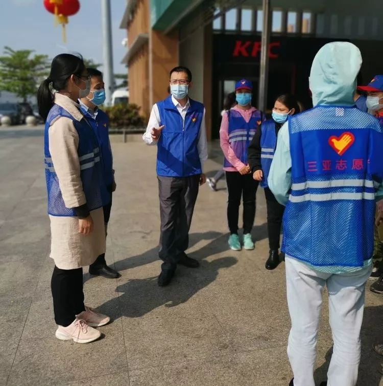 1月30日,在抗擊疫情的過程中,團市委書記朱志興帶領團市委副書記邢貞