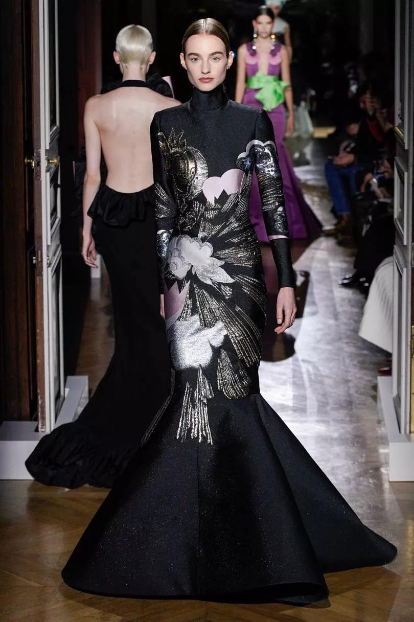 华伦天奴valentino2020春夏高定女装秀