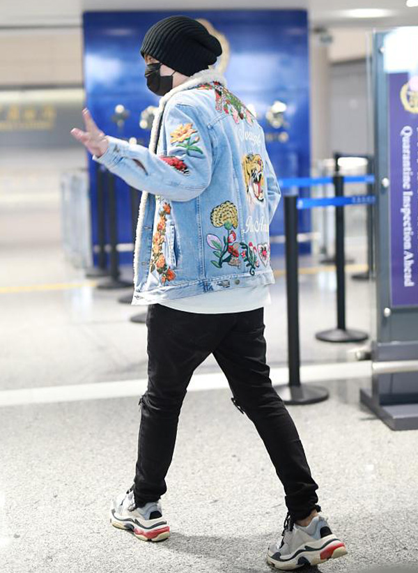 罗志祥好衣品看不出年龄穿女装还是个潮男40岁凹出少年感