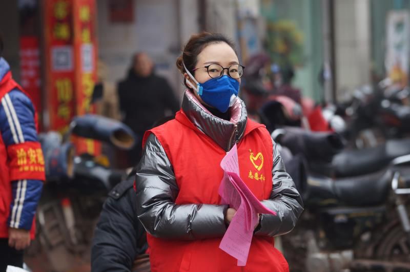 最美海棠红乐山巾帼志愿者在行动