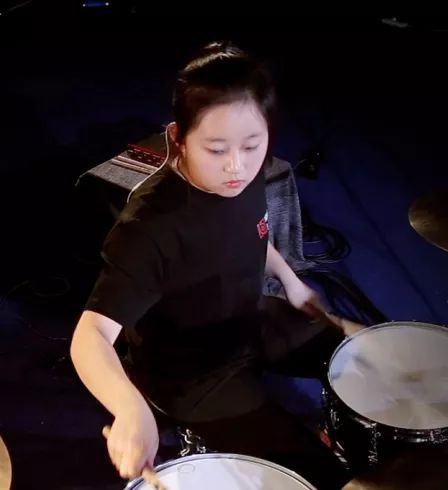 李昕茹爵士鼓作品集现已在九拍陪你练app上线