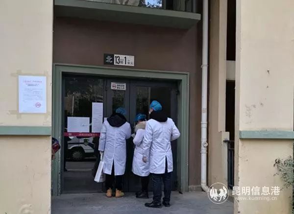 记者实访星体花园北区隔离封闭区多项措施确保住户生活有保障