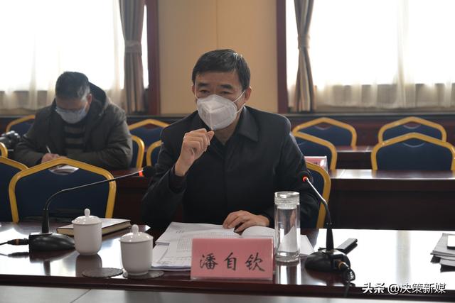 县委副书记潘自钦,县委常委,副县长孙大明出席.决策探索