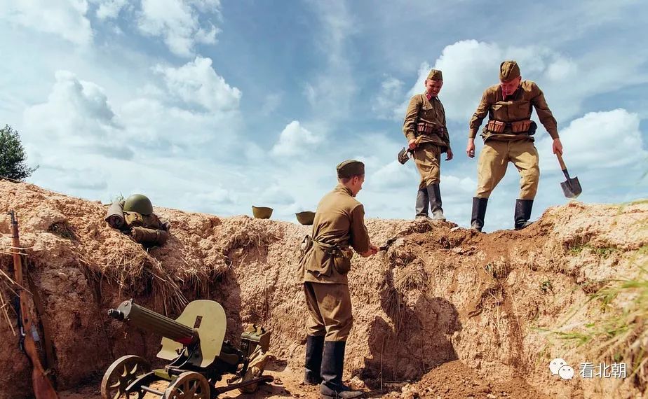 前进达瓦里希俄罗斯军迷又一次重现伟大卫国战争场景