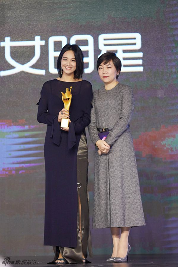 其实朱丹在身高方面也是占据着一定的优势,可以看出来身材长得还是