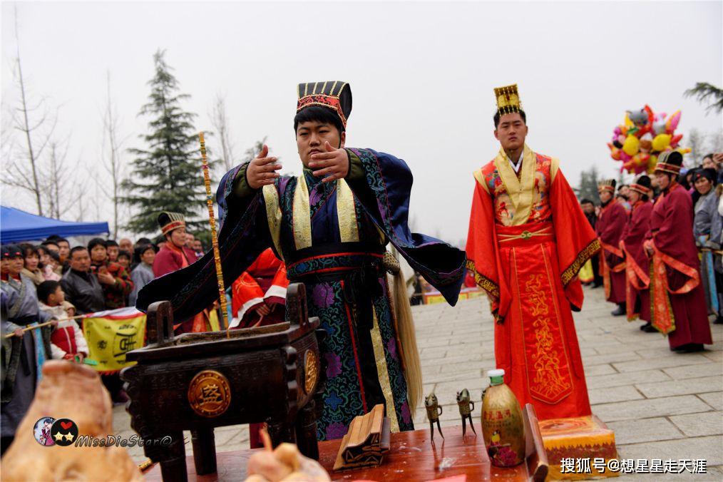 还原周朝祭拜仪式,比泰山封禅还早八百年,是当地最有气势的演出