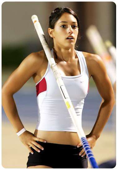 有高颜值和完美腹肌,爆红后却因烦恼忧愁_阿莉森·斯托克