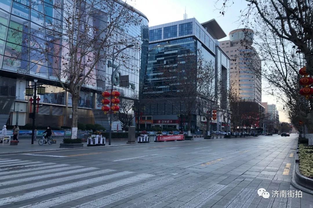 50张街拍记录不一样的空城济南